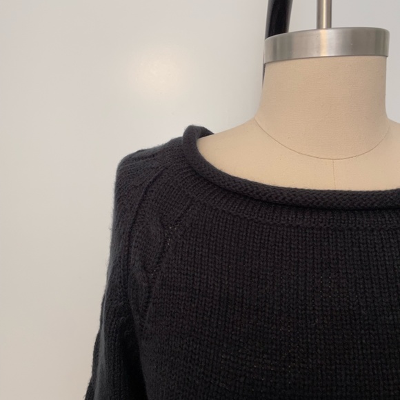 Split Sleeve Cable Sweater – Black Size M - Picture 8 of 8